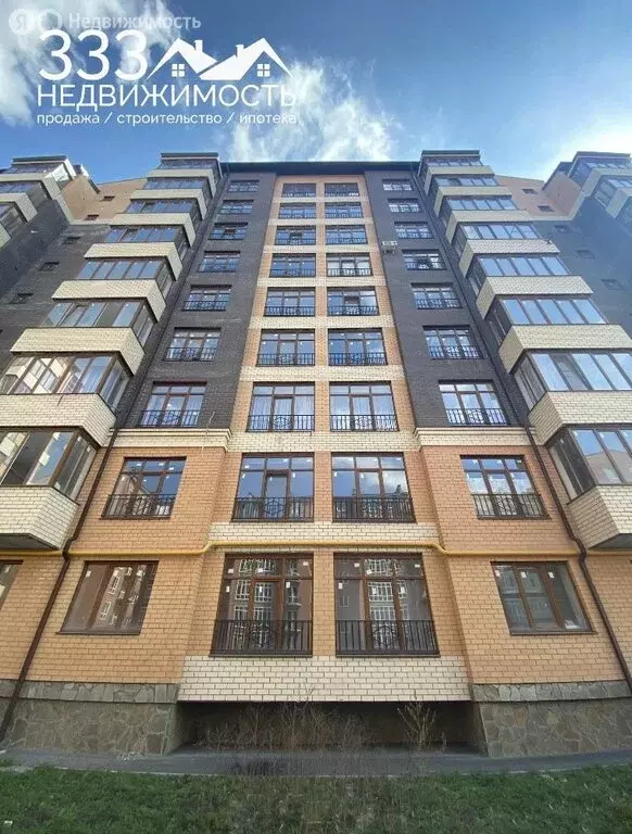 3-комнатная квартира: Владикавказ, улица Астана Кесаева, 44Е (100 м) - Фото 0