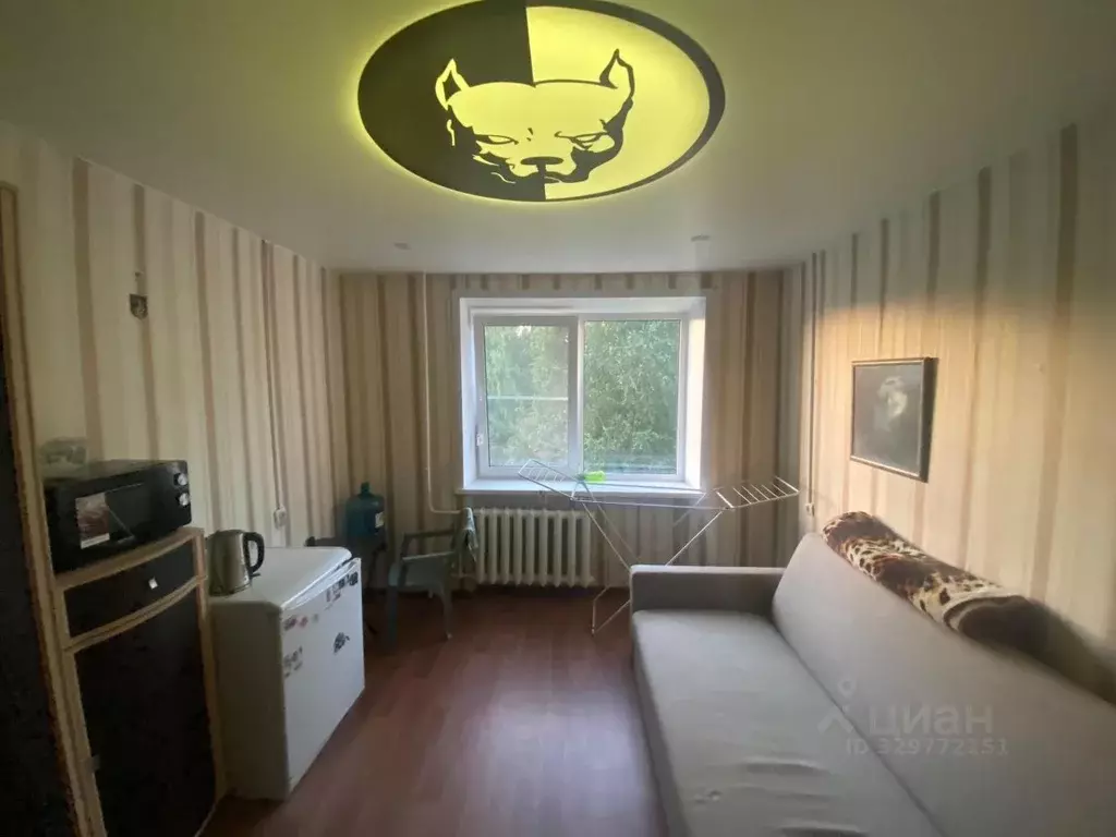 Комната Псковская область, Псков ул. Ижорского Батальона, 5а (16.0 м) - Фото 1