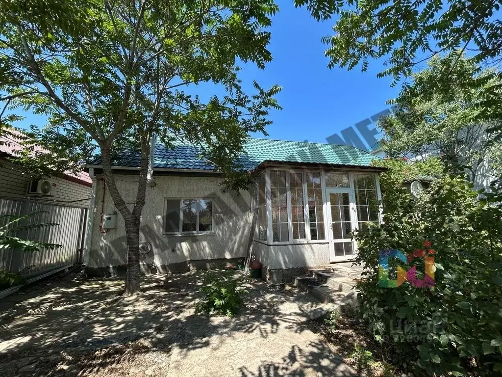 Дом в Калмыкия, Элиста ул. Имени В. Косиева, 18 (107 м) - Фото 0