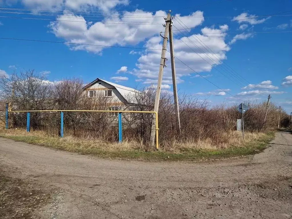 Дом в Белгородская область, Валуйский муниципальный округ, с. Орехово ... - Фото 1