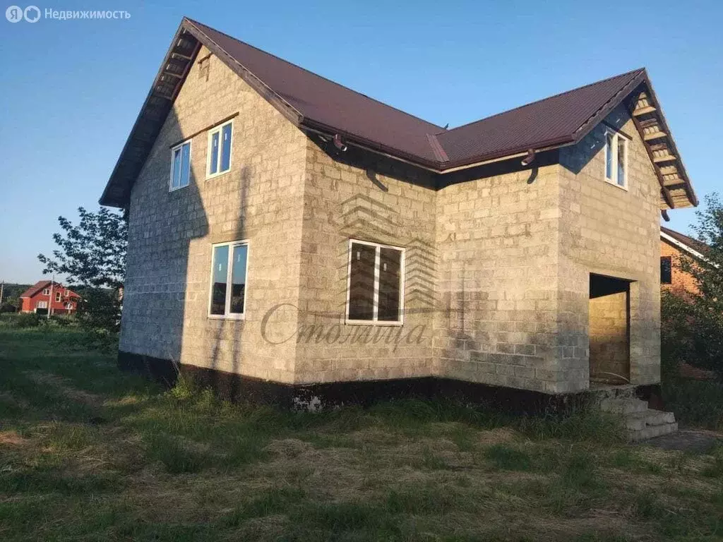 Дом в Старый Оскол, микрорайон Научный центр-1 (240 м) - Фото 1