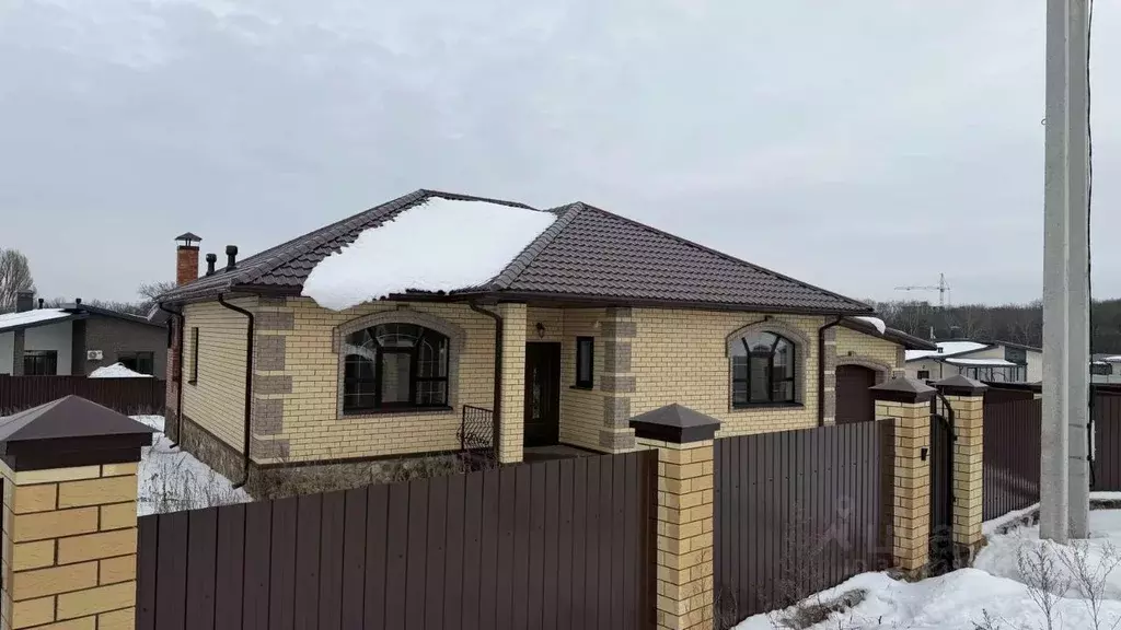 Дом в Белгородская область, Белгородский район, Дубовское с/пос, пос. ... - Фото 1