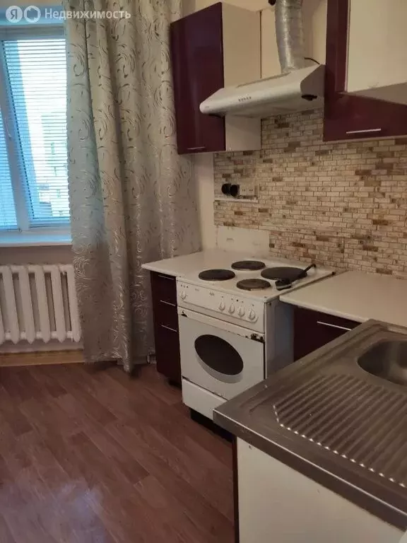 3-комнатная квартира: Симферополь, Ковыльная улица, 54 (65.9 м) - Фото 1