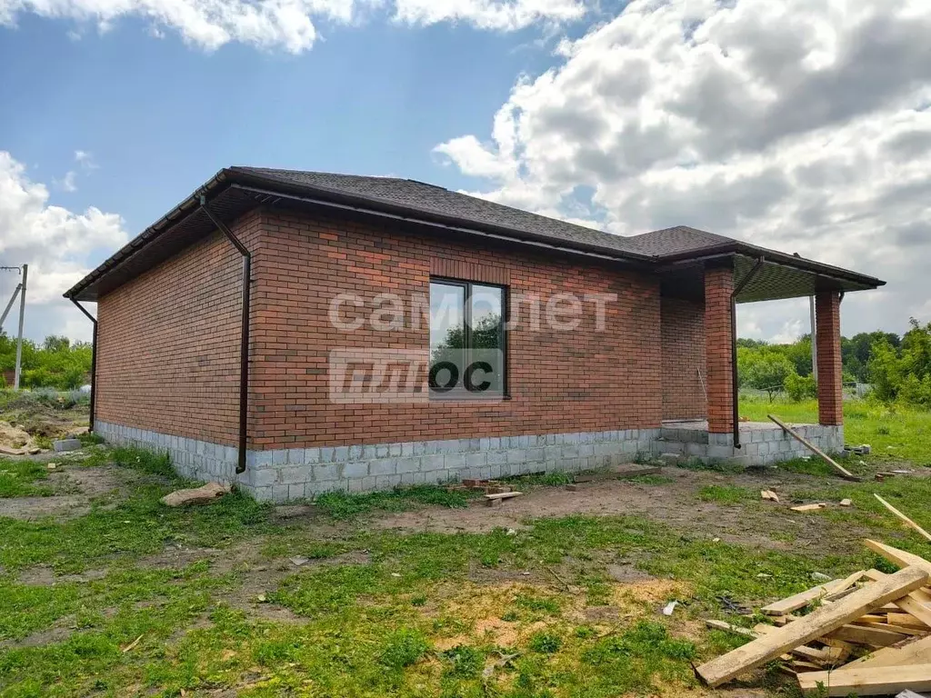 Коттедж в Белгородская область, Старооскольский городской округ, с. ... - Фото 1