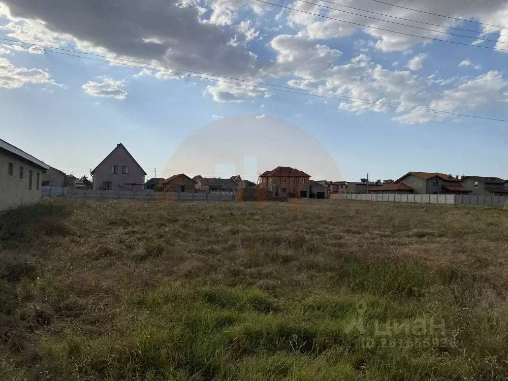 Участок в Крым, Сакский район, с. Орехово ул. Линейная (10.0 сот.) - Фото 0