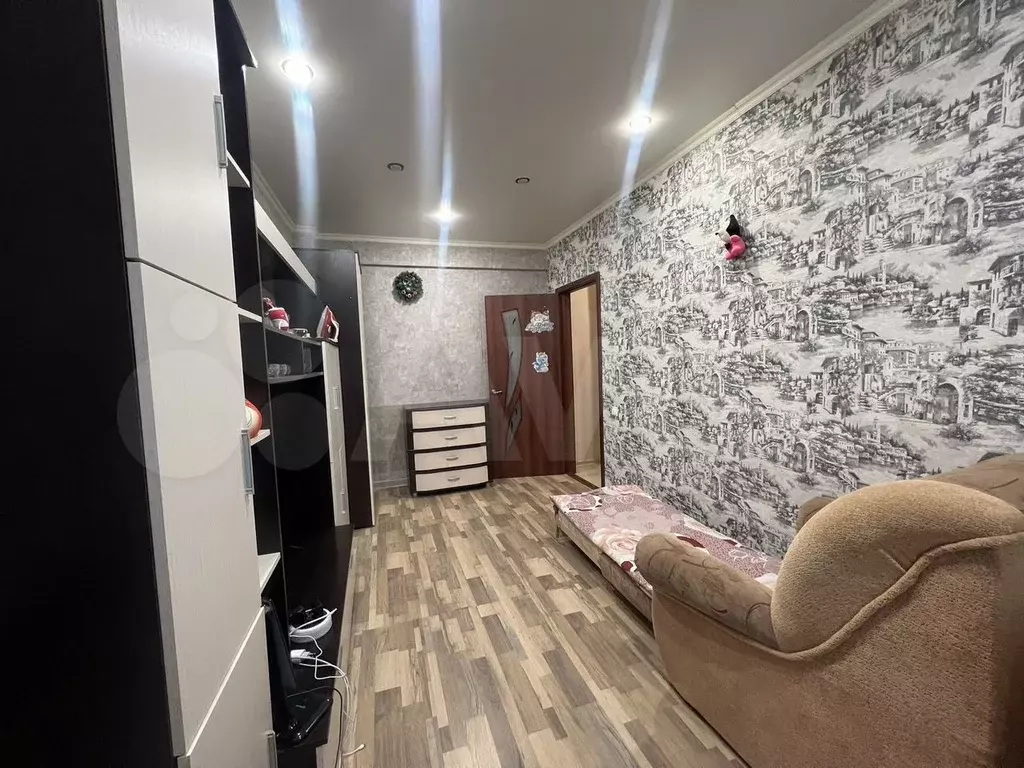 Комната 44,7 м в 3-к., 4/4 эт. - Фото 1
