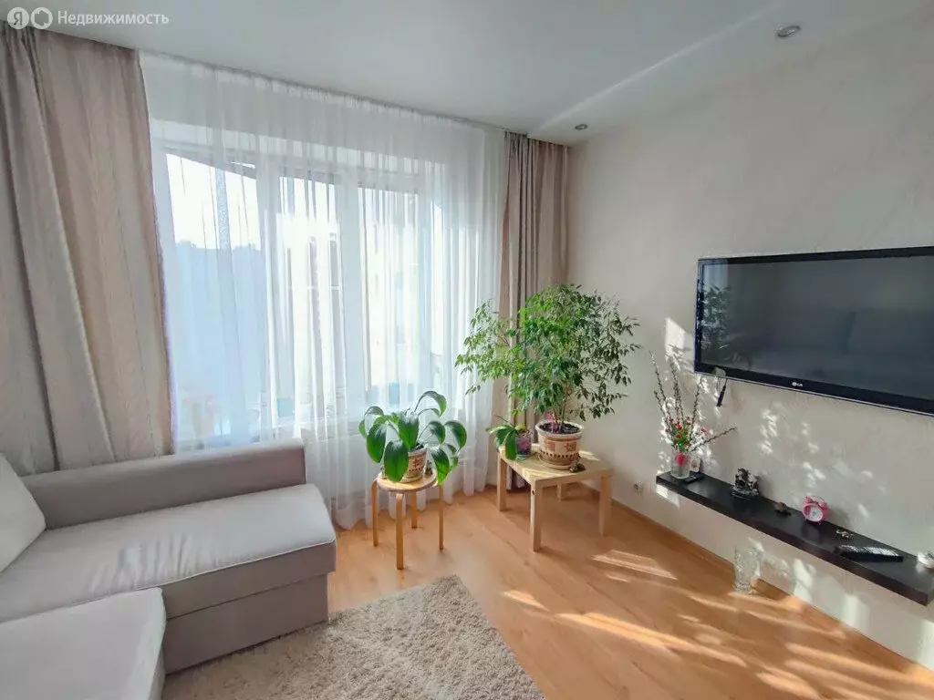 3-комнатная квартира: Новосибирск, улица Адриена Лежена, 27/1 (72 м) - Фото 0