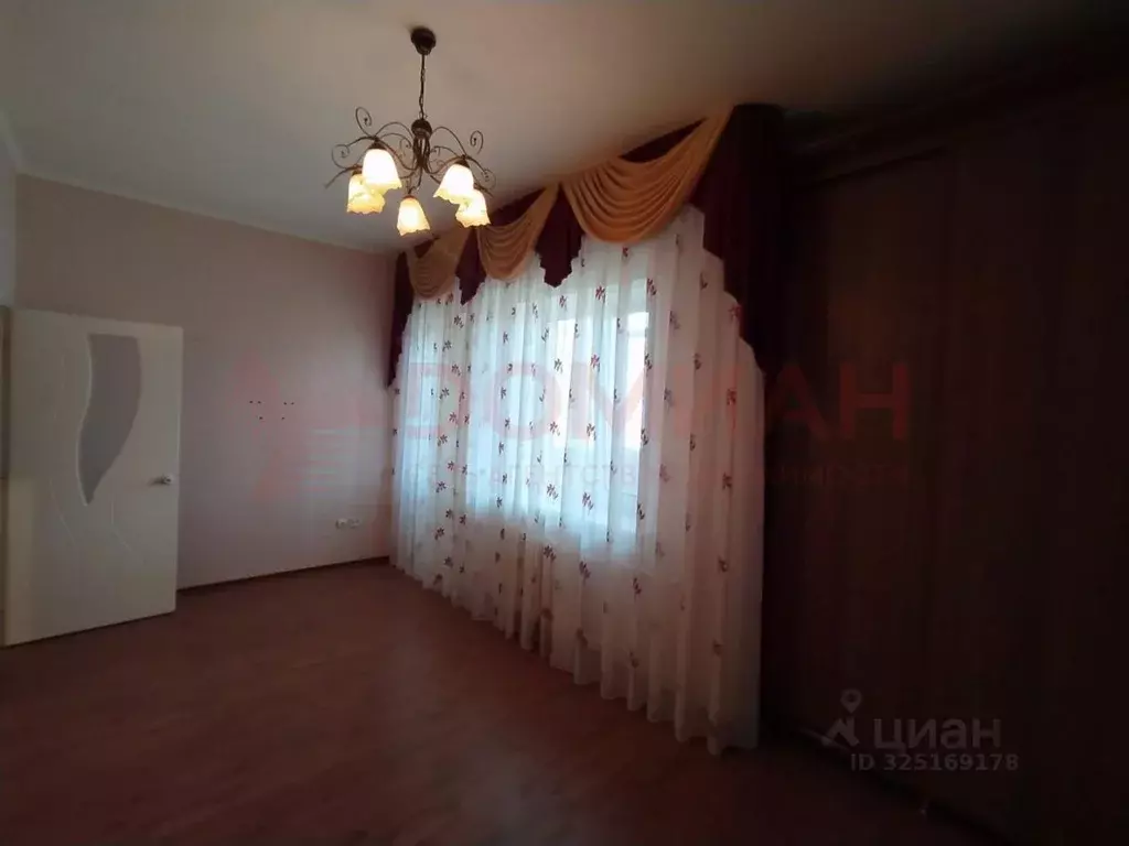 2-к кв. Ростовская область, Волгодонск ул. Гагарина, 6Г (82.0 м) - Фото 1