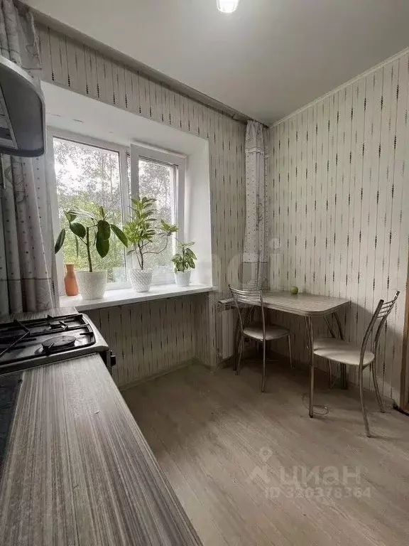 1-к кв. Коми, Сыктывкар Первомайская ул., 47 (30.9 м) - Фото 0