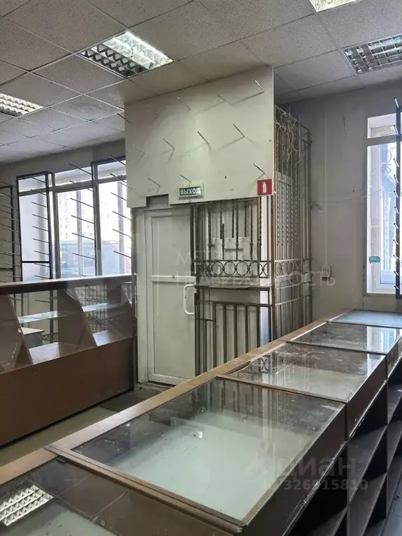 Помещение свободного назначения в Тюменская область, Тюмень ул. ... - Фото 1