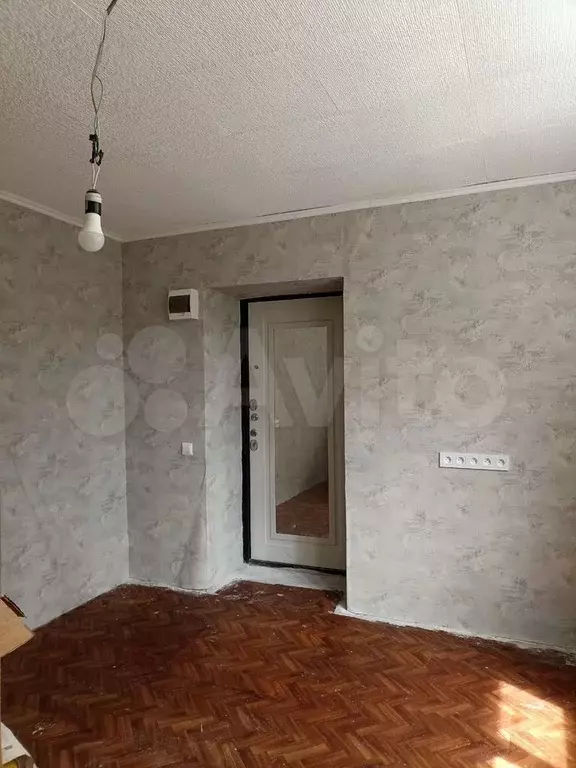 Комната 14,7 м в 9-к., 4/9 эт. - Фото 1