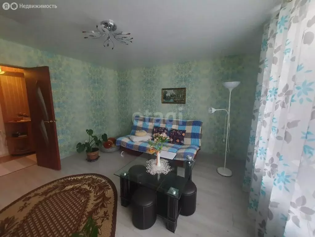 3-комнатная квартира: посёлок Эссойла, Октябрьская улица, 14 (61.6 м) - Фото 1