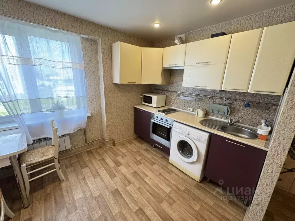 1-к кв. Свердловская область, Екатеринбург ул. Азина, 23 (35.3 м) - Фото 0