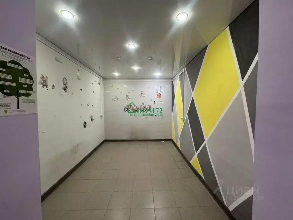 Помещение свободного назначения в Тюменская область, Тобольск 7-й мкр, ... - Фото 2