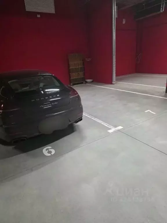 Гараж в Санкт-Петербург наб. Макарова, 58с2 (18 м) - Фото 2