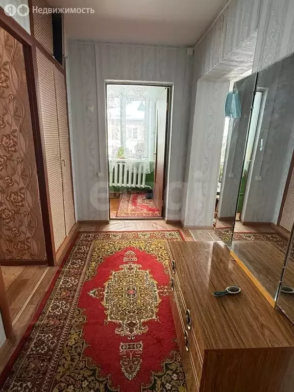 3-комнатная квартира: посёлок Октябрьский, улица 30 лет Победы, 5 (64 ... - Фото 2