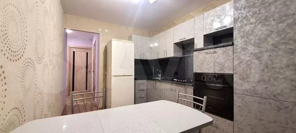 2-к. квартира, 50 м, 3/3 эт. - Фото 0