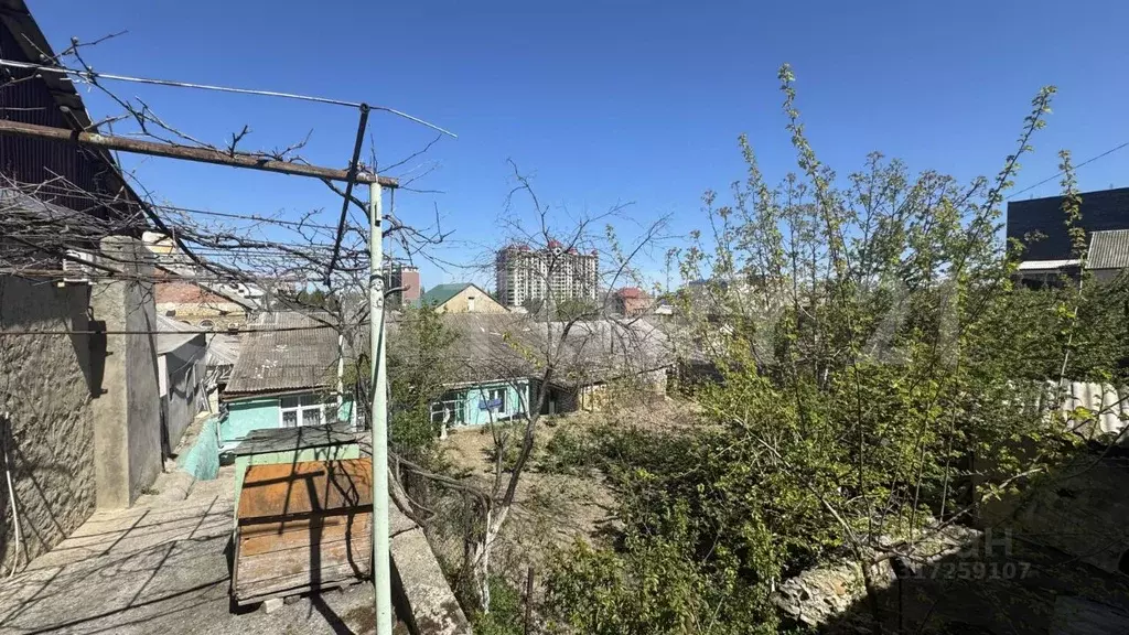 Дом в Дагестан, Махачкала ул. Ахундова, 34 (100 м) - Фото 1