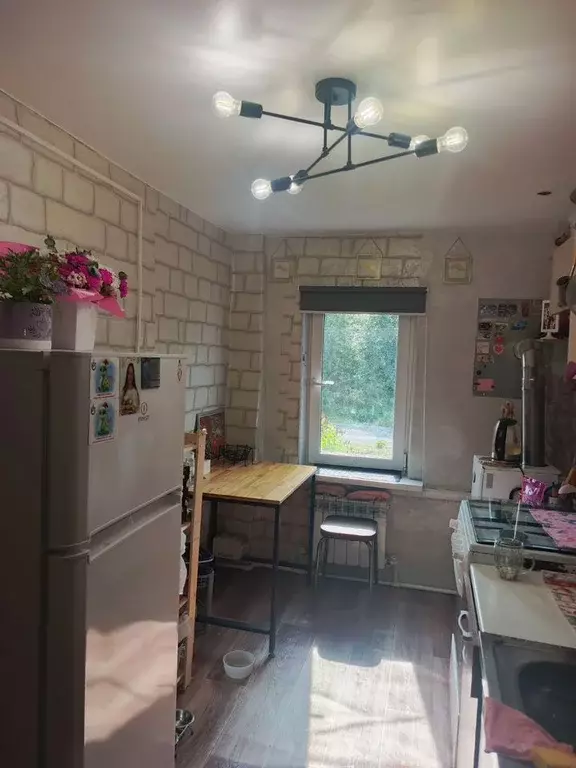Дом в Свердловская область, Серов Южная ул., 13 (50 м) - Фото 1