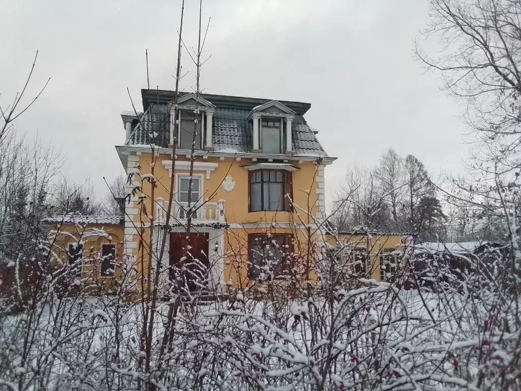 Дом в Санкт-Петербург, Санкт-Петербург, Ломоносов Краснопрудская ул., ... - Фото 0