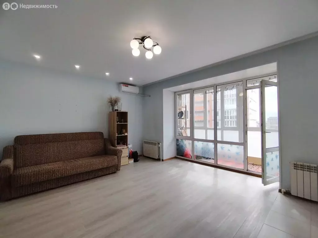 2-комнатная квартира: Уссурийск, улица Нахимова, 8Б (55 м) - Фото 1