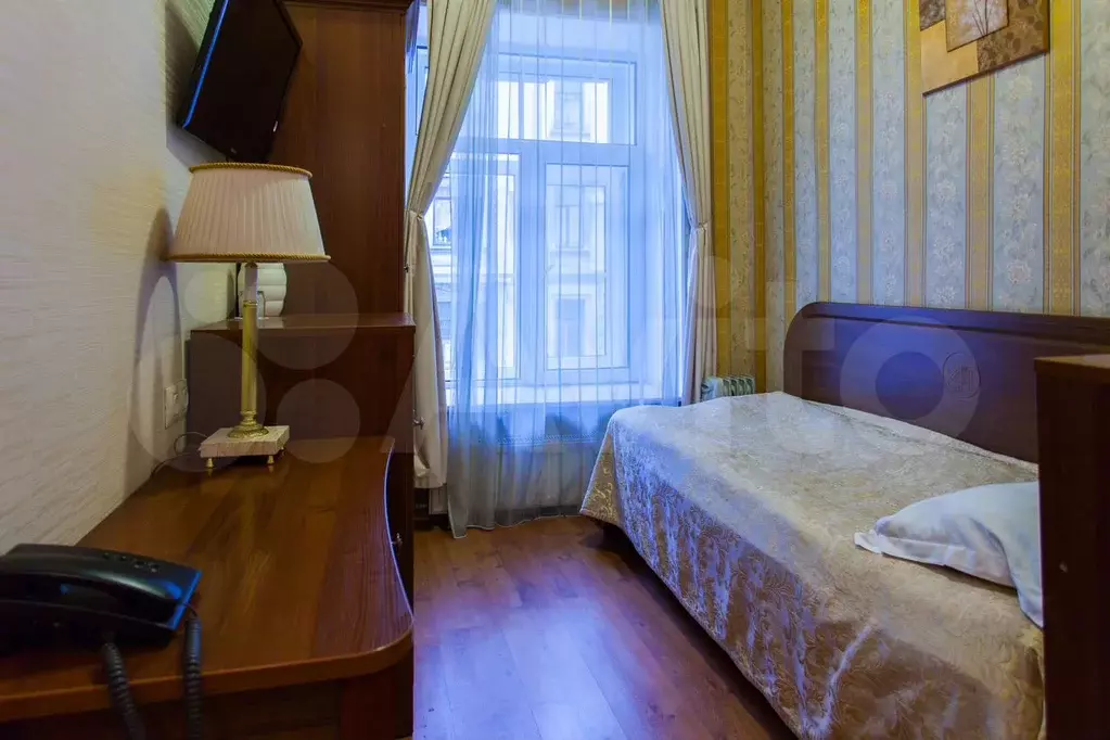 10 и более-к. квартира, 375 м, 2/5 эт. - Фото 0