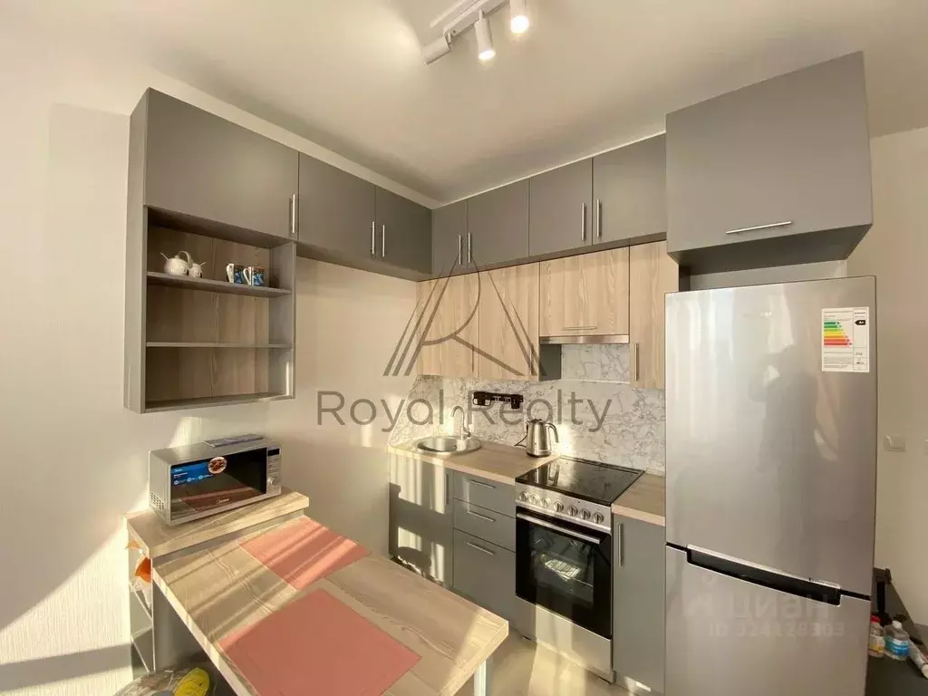 Студия Санкт-Петербург ул. Верхне-Каменская, 7к1 (30.0 м) - Фото 1