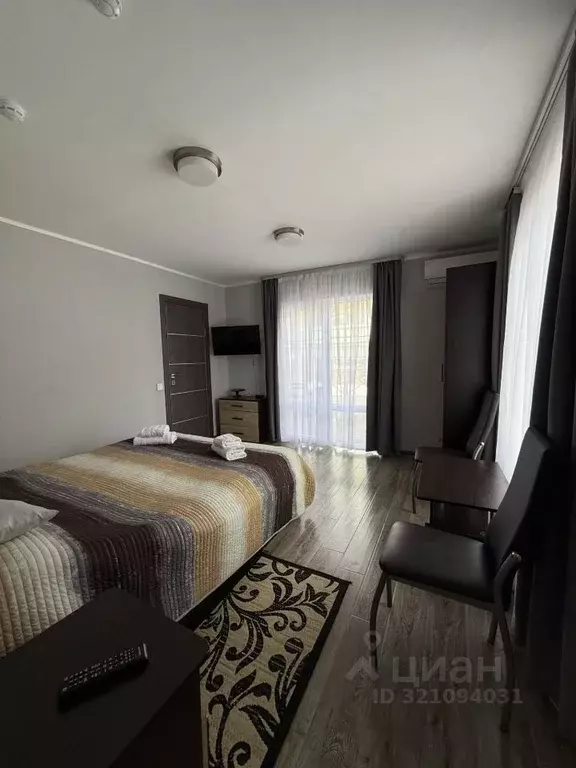 Дом в Карачаево-Черкесия, Зеленчукский район, с. Архыз ул. Курджиева, ... - Фото 0