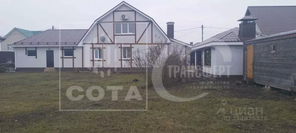 Дом в Воронежская область, Рамонь рп пер. Спортивный (260 м) - Фото 1
