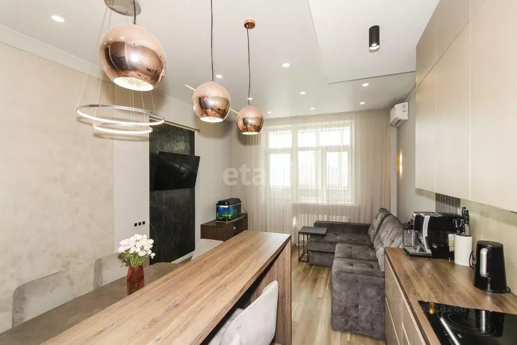 3-к кв. Тюменская область, Тюмень ул. Малыгина, 90 (129.5 м) - Фото 1