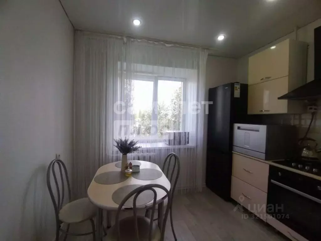 2-к кв. Башкортостан, Мелеуз Колхозная ул., 6 (55.7 м) - Фото 1