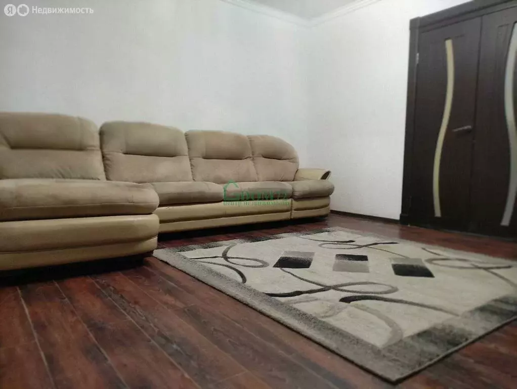 4-комнатная квартира: Тобольск, 10-й микрорайон, 44 (80 м) - Фото 1