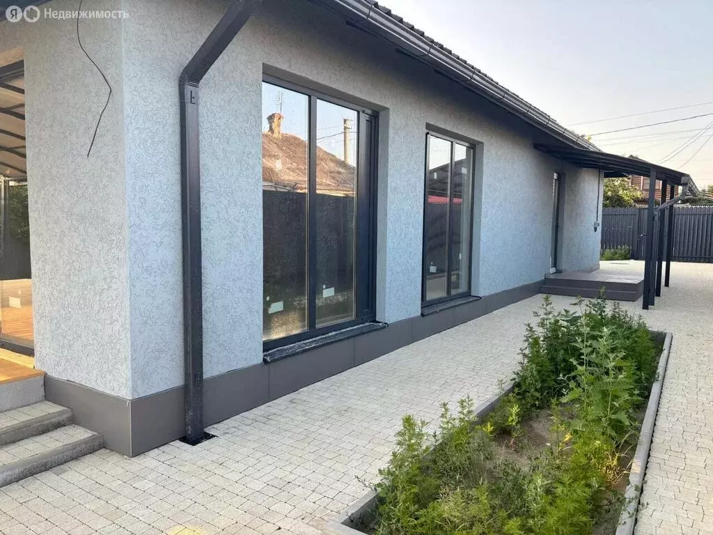 Дом в Темрюк, улица Кириллова (120 м) - Фото 1