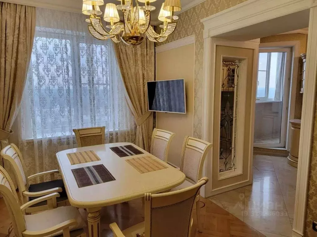 4-к кв. Курская область, Курск Почтовая ул., 12 (140.3 м) - Фото 0
