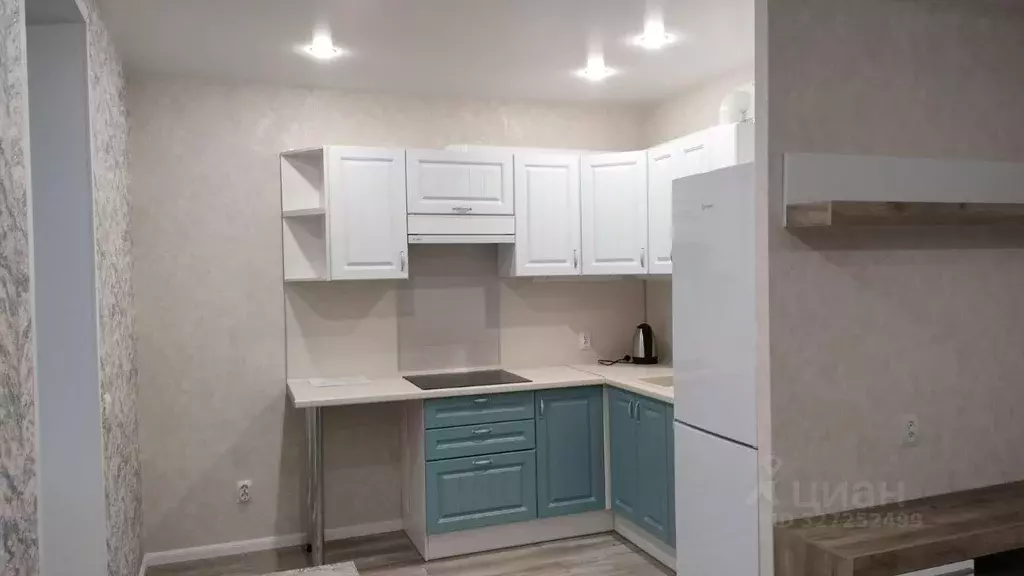 1-к кв. Удмуртия, Ижевск Базарная пл., 1 (30.3 м) - Фото 1