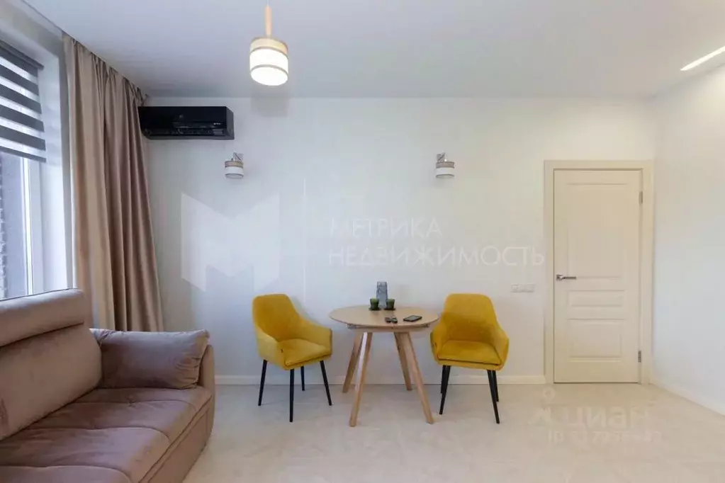 2-к кв. Тюменская область, Тюмень ул. Фармана Салманова, 12 (60.5 м) - Фото 0