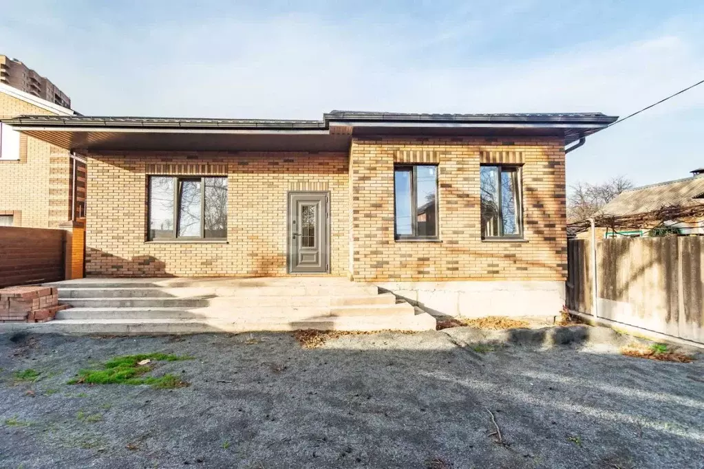 Дом в Ростовская область, Батайск ул. 50 лет Октября (140 м) - Фото 1