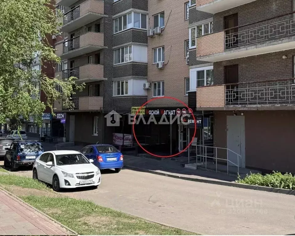 Торговая площадь в Ростовская область, Аксай Садовая ул., 8Б (65 м) - Фото 1