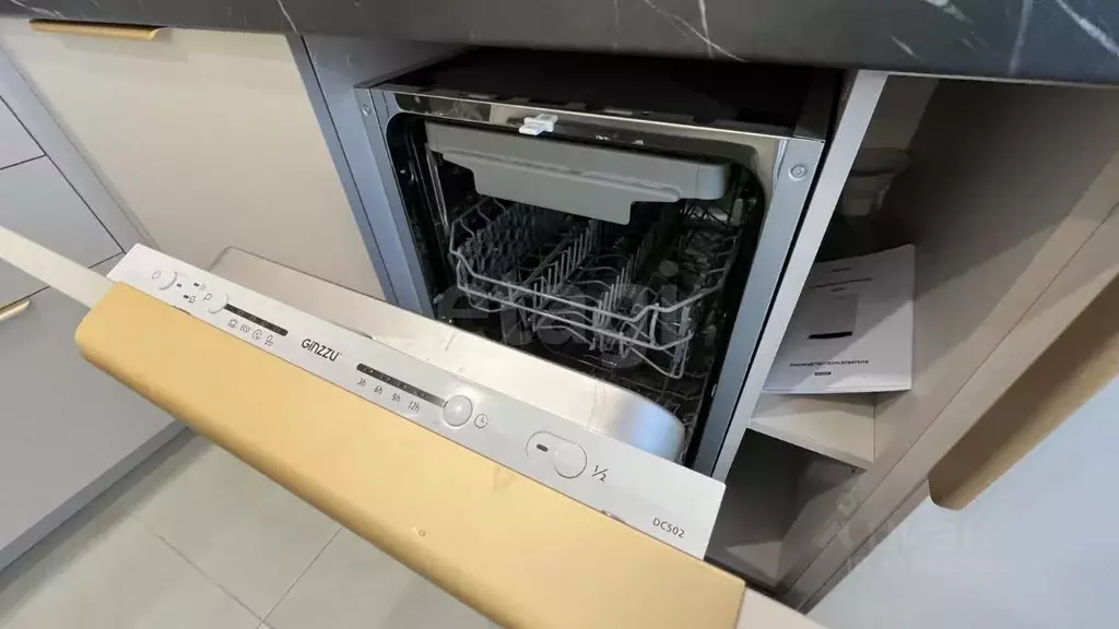 1-к кв. Тюменская область, Тюмень ул. Монтажников, 40 (37.0 м) - Фото 2