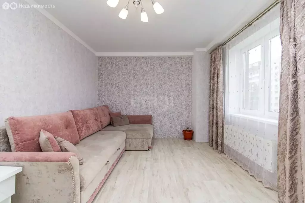 2-комнатная квартира: Тюмень, Вересковая улица, 9 (61.2 м) - Фото 1