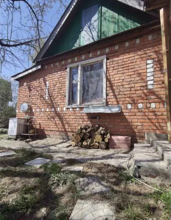 Дом в Саратовская область, Энгельсский район, Красноярское ... - Фото 0