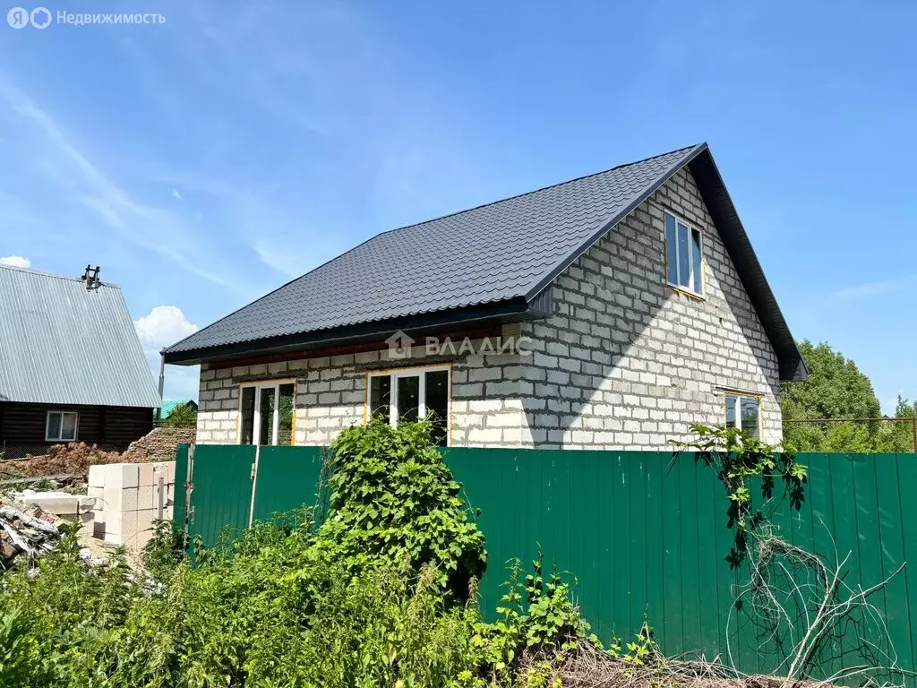 Дом в село Бессоновка, улица Шевченко (140 м) - Фото 0