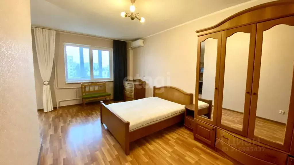 1-к кв. Белгородская область, Белгород ул. Апанасенко, 97 (64.3 м) - Фото 0