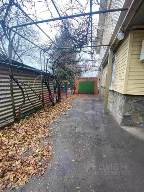Дом в Ростовская область, Ростов-на-Дону пос. Орджоникидзе, ул. 12 ... - Фото 1
