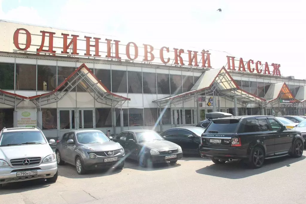 Сдам помещение в ТЦ - Фото 1