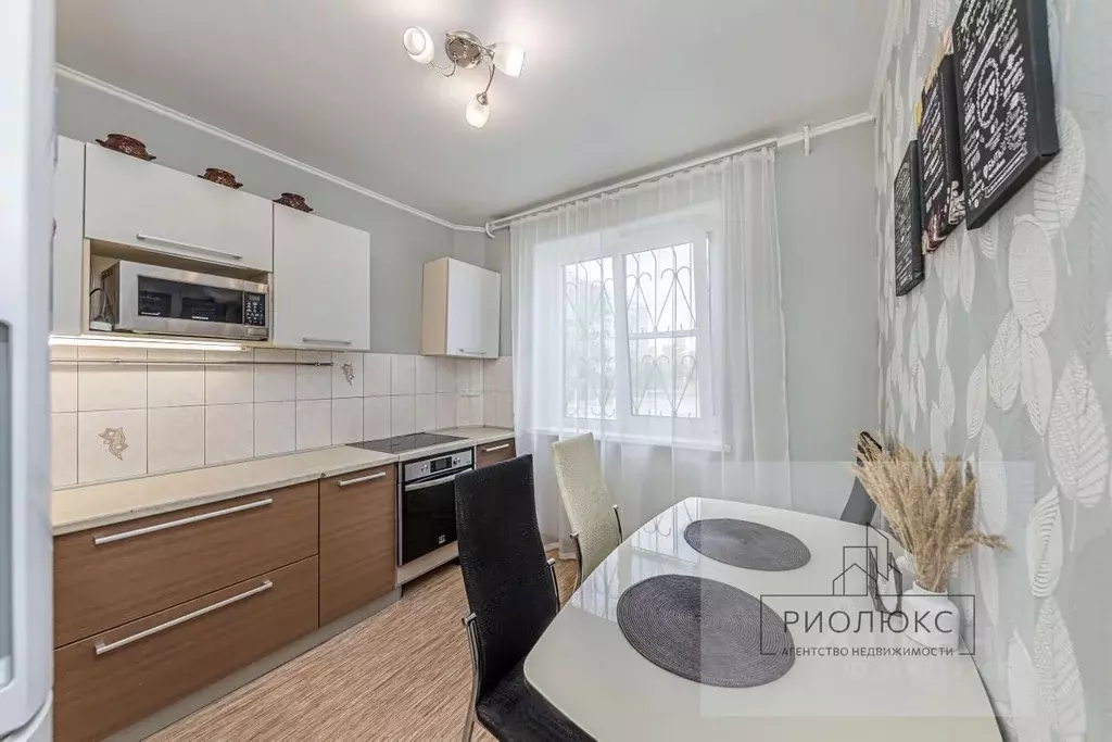 2-к кв. Челябинская область, Челябинск ул. Чичерина, 35б (52.8 м) - Фото 1