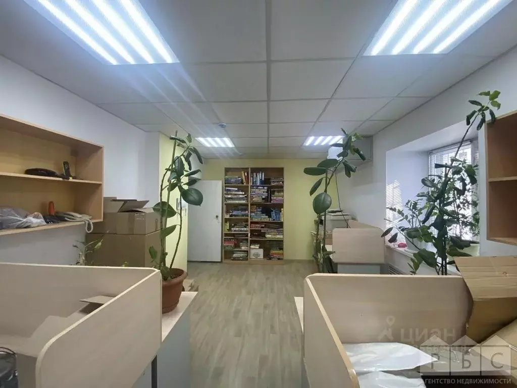 Помещение свободного назначения в Саратовская область, Саратов ул. ... - Фото 1