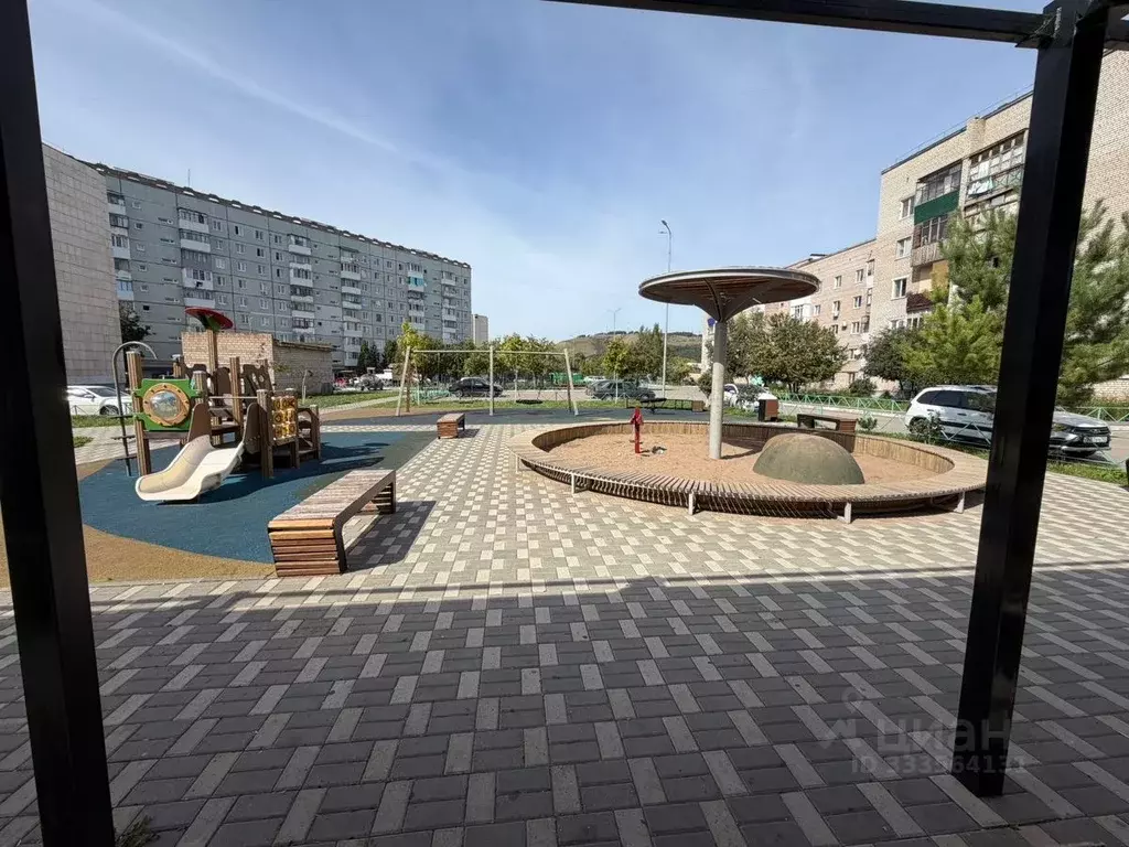 3-к кв. Башкортостан, Октябрьский 24-й мкр, 10 (64.2 м) - Фото 1