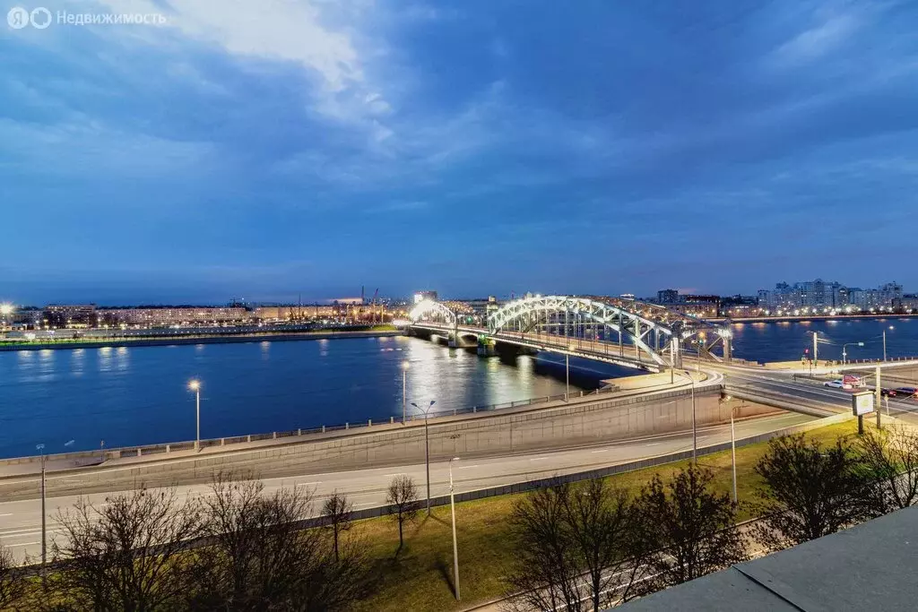 4-комнатная квартира: Санкт-Петербург, Смольный проспект, 17 (166.7 м) - Фото 0