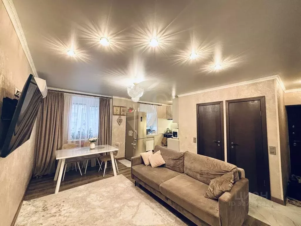 3-к кв. Белгородская область, Старый Оскол Приборостроитель мкр, 32 ... - Фото 1